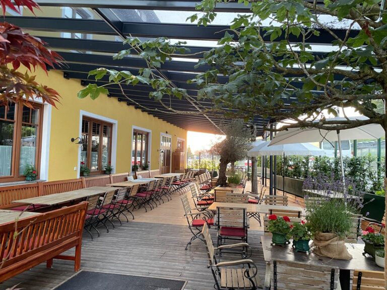 Gastgartenüberdachung Hotel Gasthaus König OÖ